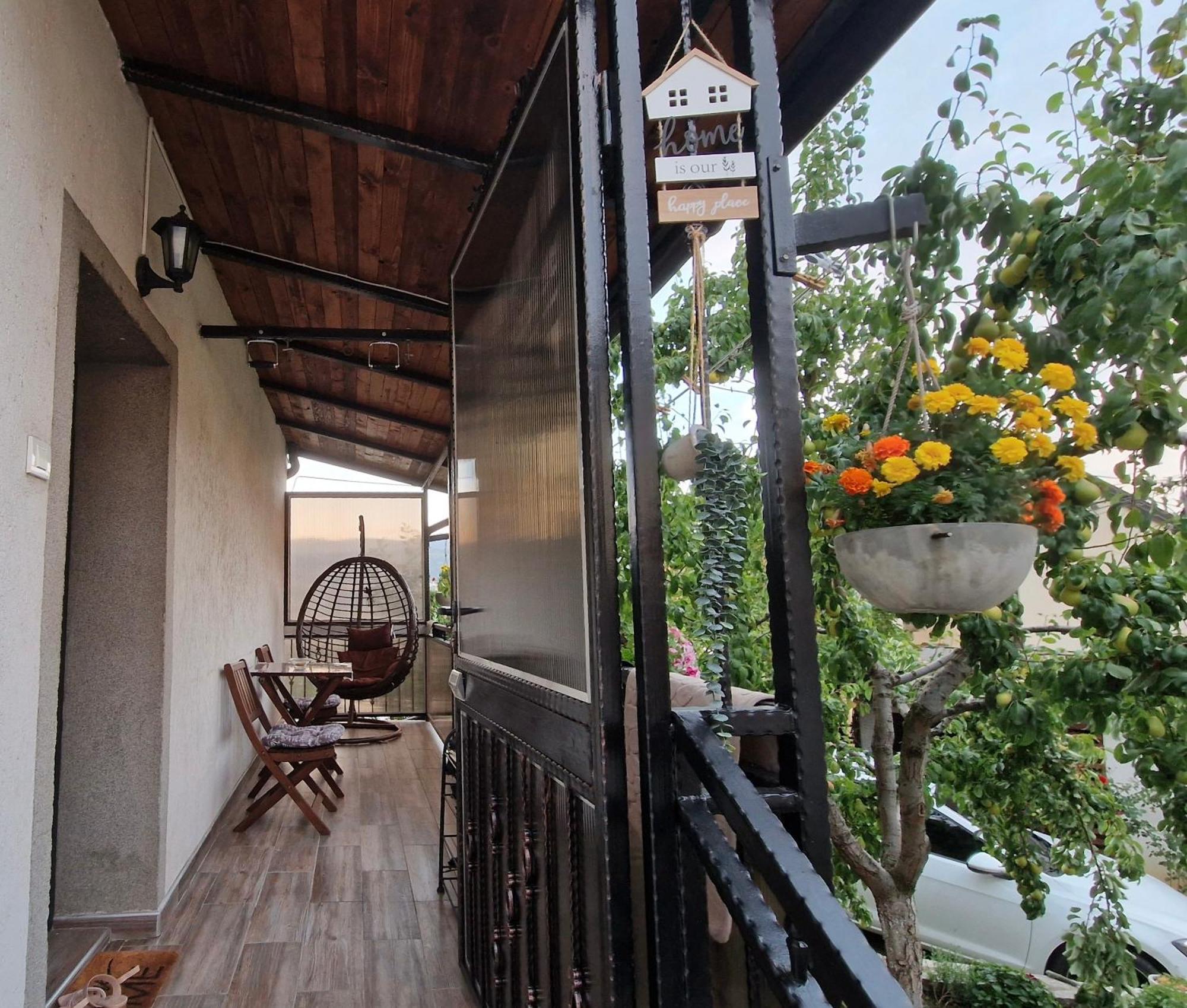 Garden Of Dreams & Free Private Parking Apartment Sarajevo Bagian luar foto